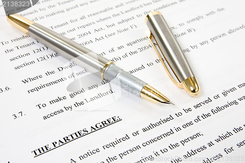 Image of agreement between landlord and tenant