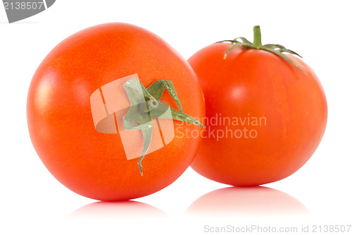 Image of two ripe tomatoes 