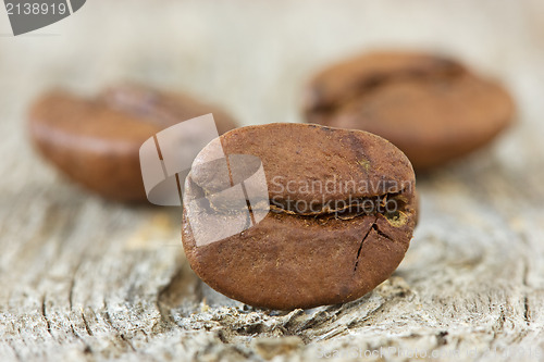 Image of coffee beans on the wood