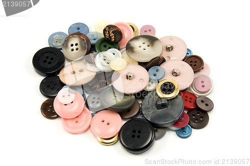 Image of pile of various sewing buttons