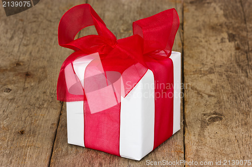 Image of gift box  on the floor