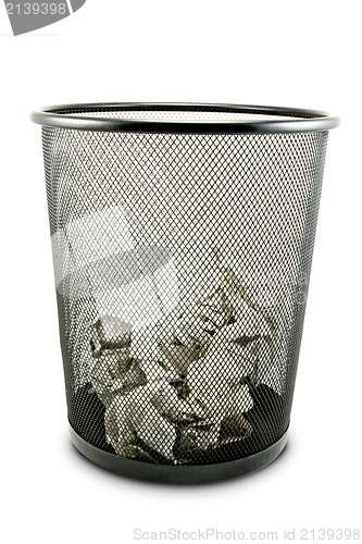 Image of Garbage bin 