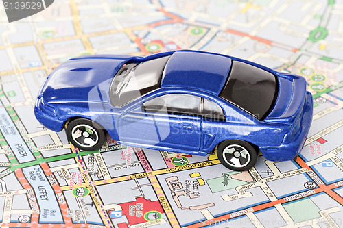 Image of blue car on Dublin city map