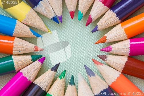 Image of Circle of colored pencils 