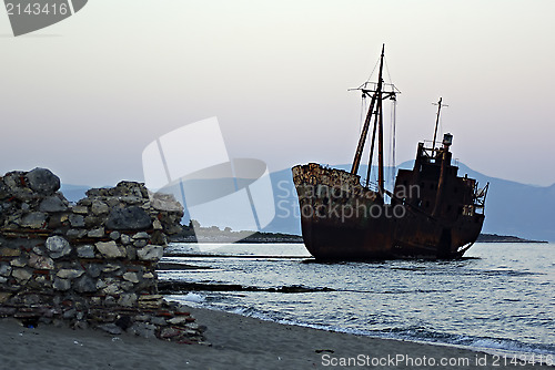 Image of Ship Wreck