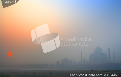 Image of Taj Mahal at sunrise in fog