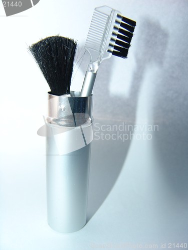 Image of cosmetics brushes