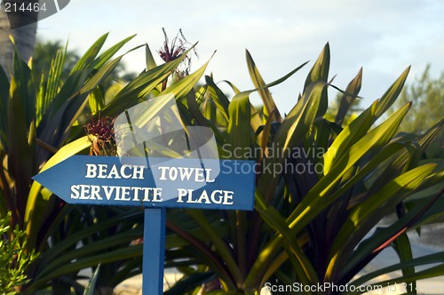 Image of beach towel sign