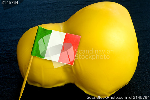 Image of Italian scarmoza cheese 