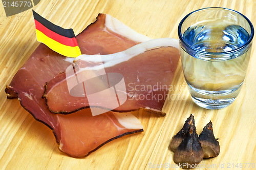 Image of smoked ham of the Black Forest
