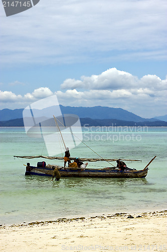 Image of people    hill  and lagoon 