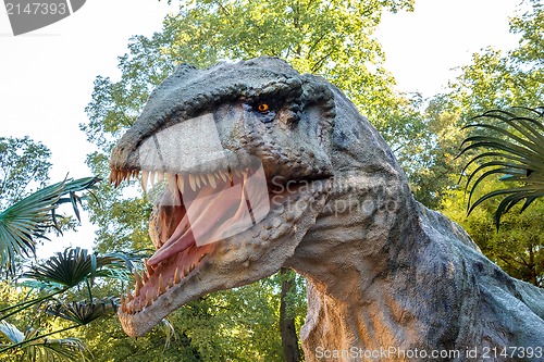 Image of model of big tyranosaurus rex jungle