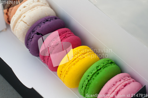 Image of Macarons cookies in box