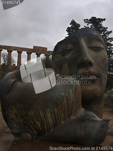 Image of Greek temple of Agrigento