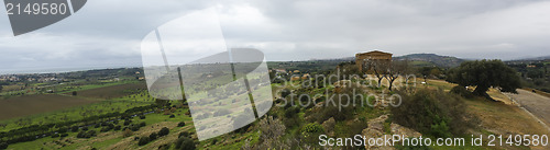 Image of Greek temple of Agrigento 