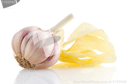 Image of Potato chips and garlic