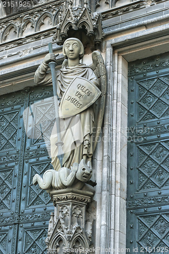Image of Cologne Cathedral Statue