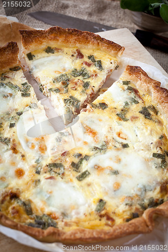 Image of Quiche with ham and sage
