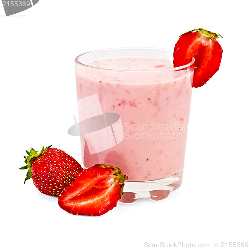 Image of Milkshake with strawberries cut