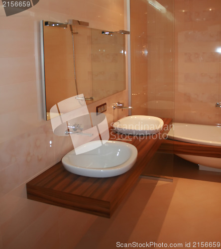 Image of Modern bathroom