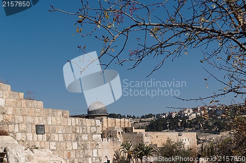 Image of Temple Mount in Jerusalem, with Al-Aqsa Mosque and Old City wall