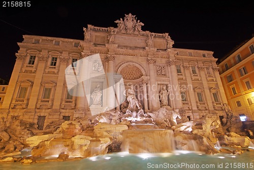 Image of Trevi fountain in night