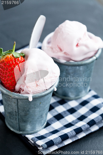 Image of Strawberry ice cream