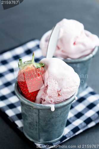 Image of Strawberry ice cream