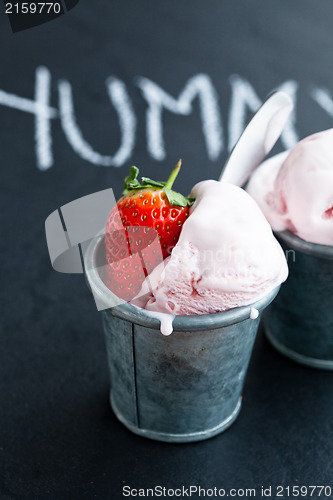 Image of Strawberry ice cream