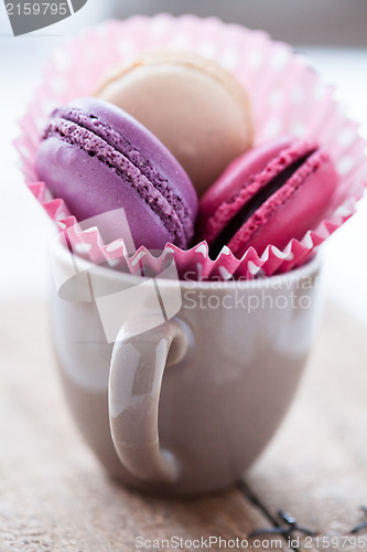 Image of Macaroons in cup