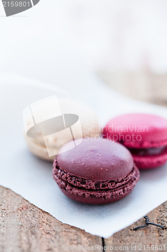 Image of Macaroons on wooden table