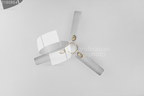 Image of Fan with three blades