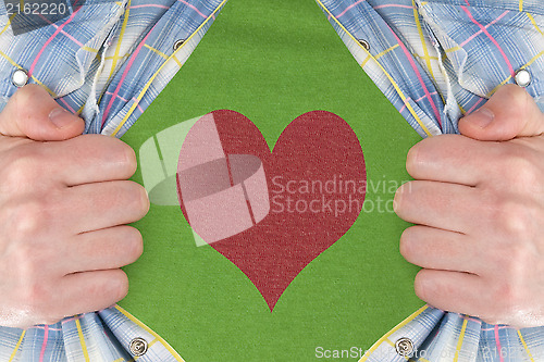 Image of the heart symbol on a green T-Shirt 