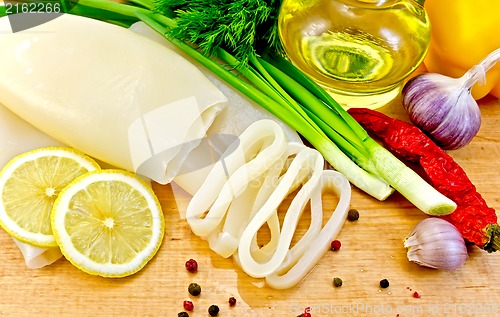 Image of Squid with vegetables and oil