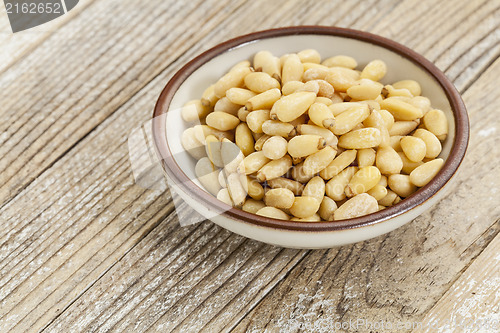 Image of bowl of pine nuts