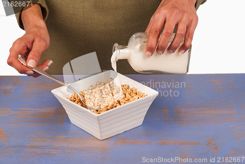 Image of Milk on cereals