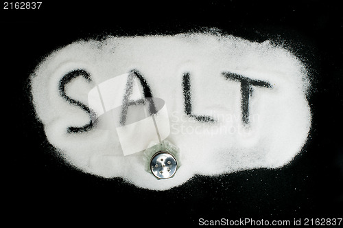 Image of Word Salt on black background 