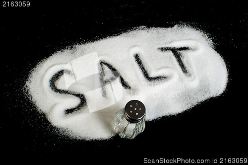 Image of Word Salt on black background 