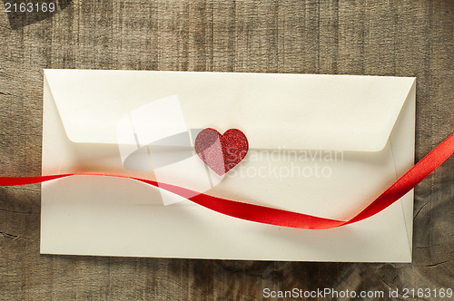 Image of Red hearts and white envelope 