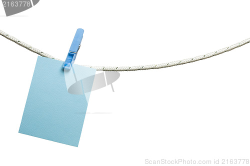 Image of Note papers hooked on a rope