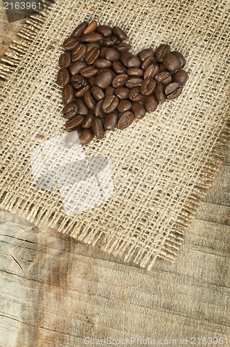 Image of Heart made ??of coffee beans