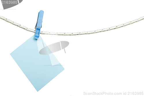 Image of Note papers hooked on a rope