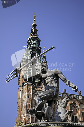Image of Neptune statue.