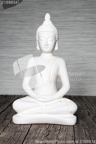 Image of Seated statue of Buddha