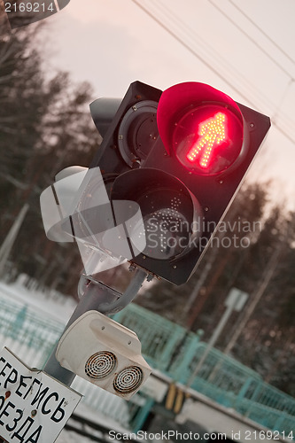 Image of red traffic light