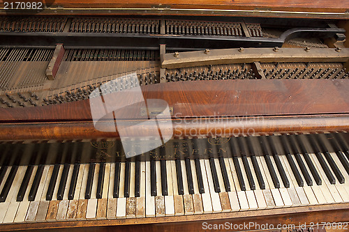 Image of Old piano