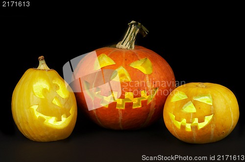 Image of A scary old jack-o-lantern on black.