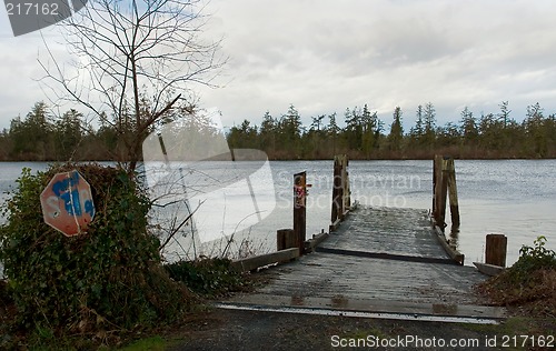 Image of Stop Sign and Memorial Cross, Knappa Dock