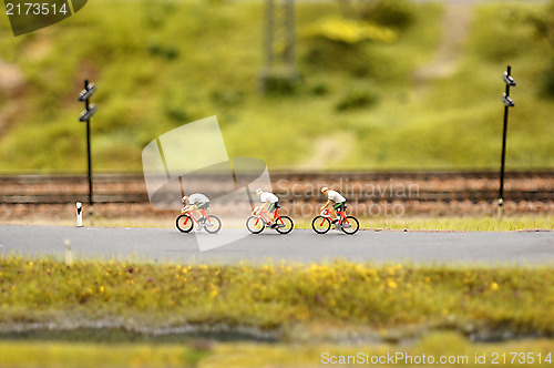 Image of cyclists on the road 