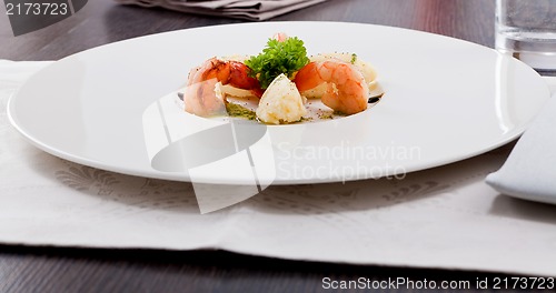 Image of grilled shrimps with potato and kohlrabi puree